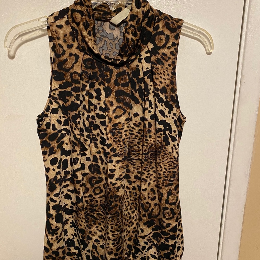 Cheetah print sleeveless top